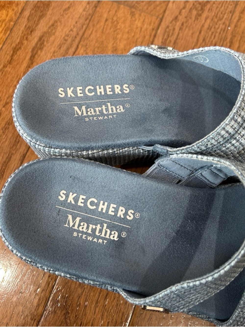 Skechers Martha Stewart Beverlee Wedges Sandals Arch Fit Women’s Size 6 Blue - Picture 8 of 10